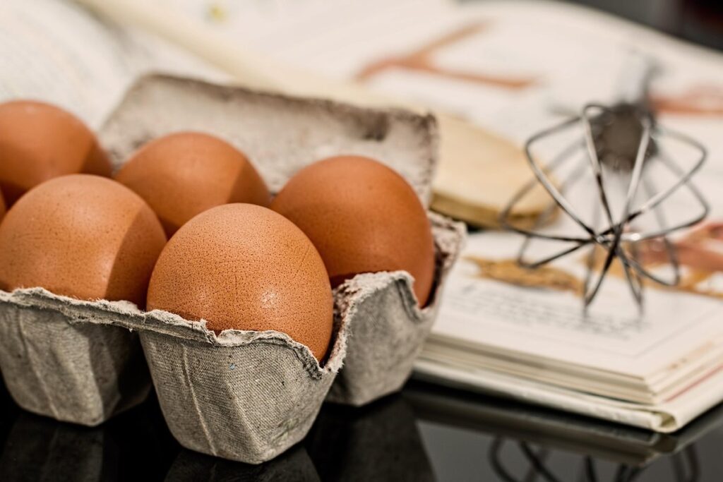 how to handle fresh eggs